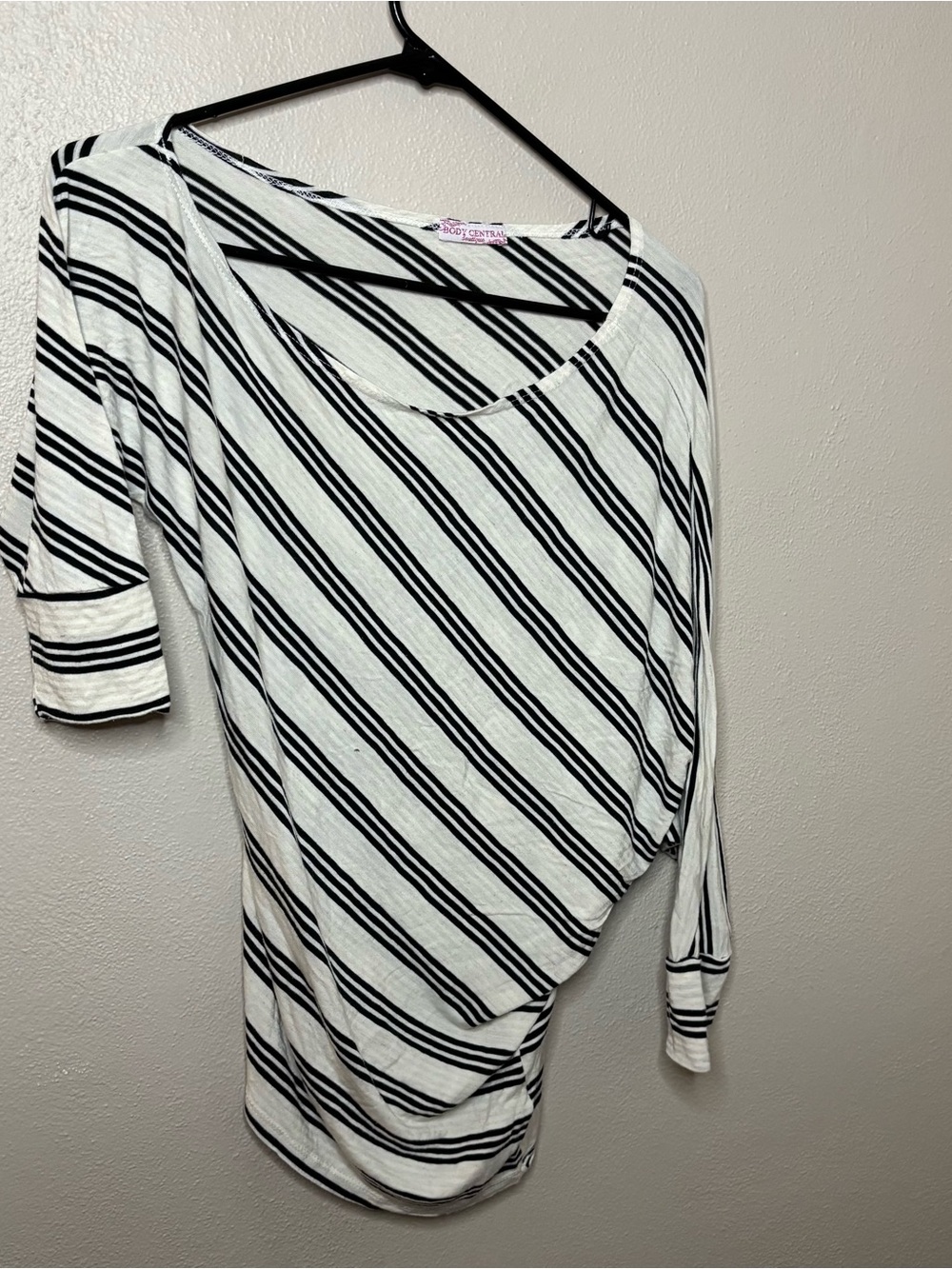 Body Central Boutique Slouchy Off Shoulder Striped Tunic Top Y2K Black White Med